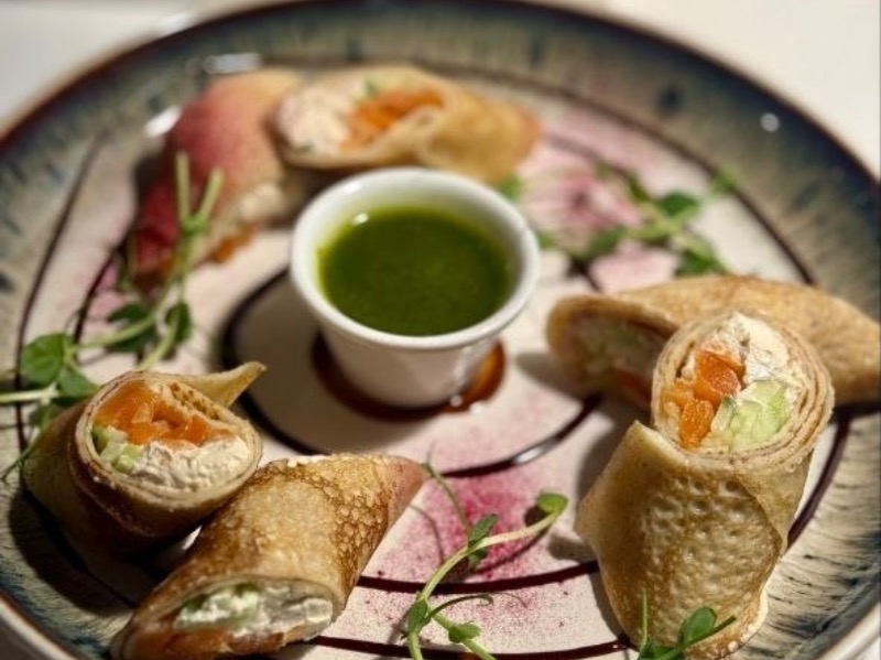 NEW Млинці з лососем, огірком та крем-сиром / Crepes with salmon