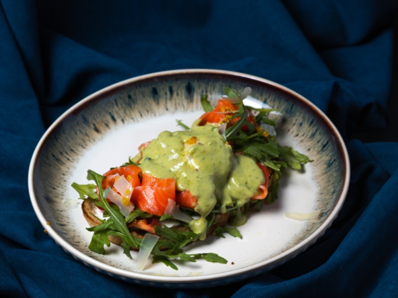 NEW Брускета з лососем та яйцем пашот / Bruschetta with salmon